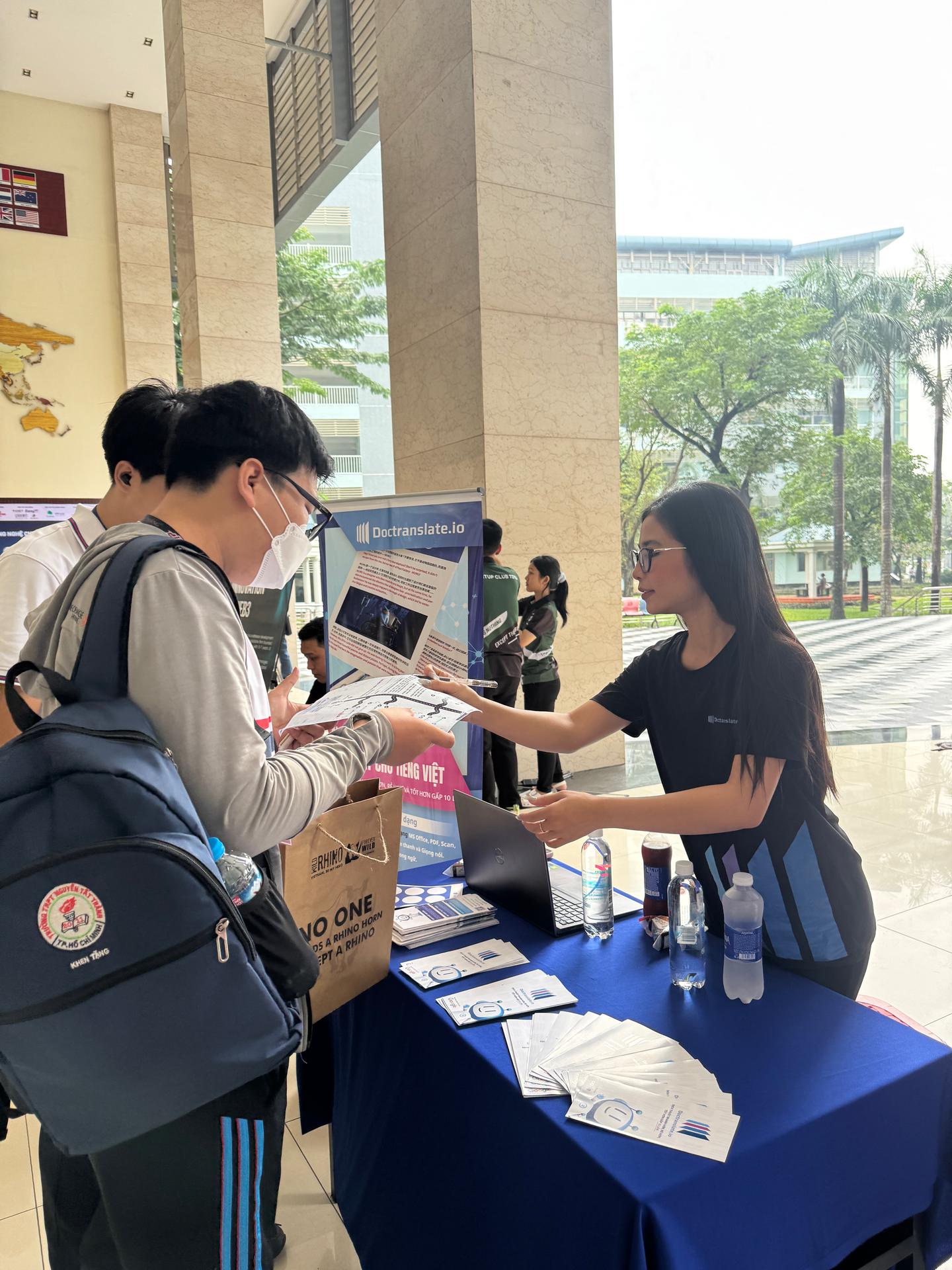 API de traduction vidéo : automatisez de l'anglais vers le français | Guide du développeur