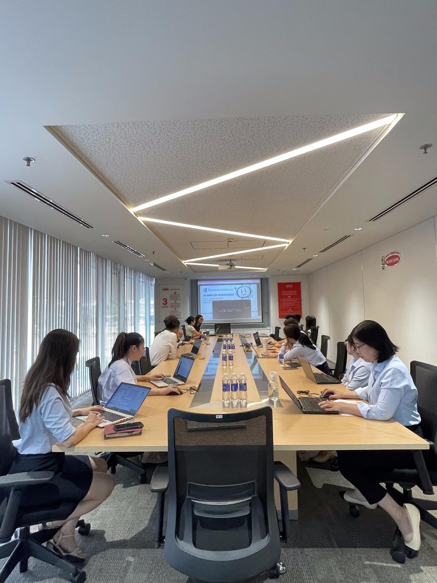 Các công cụ dịch PPTX tốt nhất từ tiếng Nga sang tiếng Tây Ban Nha dành cho chuyên gia